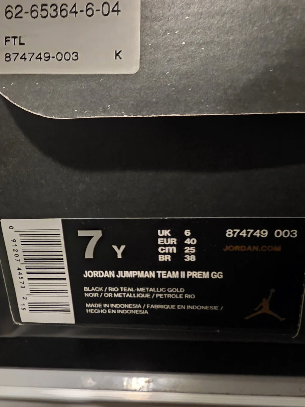 Jordan Men’s Black and Blue Retro Basketball Shoes